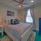 Huge Priv Rooftop w Ocean Glimpse View Pool Seaside Lookout by AvantStay - Порт-Аранзас