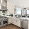 Crest One by AvantStay Rooftop Views Pool Access Golf Cart Included - 圣罗莎海滩