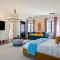 Villa del Gallo by AvantStay Luxury Group Retreat Pool Putting Green