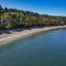 Madrona Beach House by AvantStay Waterfront Home