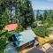 Seaside Getaway by AvantStay Deck w Views
