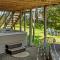Lake It Right by AvantStay Lakefront w Dock Hot Tub Fire Pit Game Room