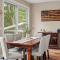 Lakeside Serenity by AvantStay Lakefront Newly Built Deck w Views