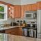 Lake It Right by AvantStay Lakefront w Dock Hot Tub Fire Pit Game Room