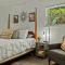 Lake It Right by AvantStay Lakefront w Dock Hot Tub Fire Pit Game Room