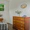 Lake It Right by AvantStay Lakefront w Dock Hot Tub Fire Pit Game Room