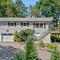 Lake It Right by AvantStay Lakefront w Dock Hot Tub Fire Pit Game Room