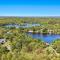 Lake It Right by AvantStay Lakefront w Dock Hot Tub Fire Pit Game Room