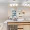 Oceanfront w Game Room Fire Pit Panoramic Views Angels Landing by AvantStay - لانغلي