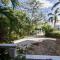 Lazy Gecko by AvantStay Walk to Duval St in Key West Month Long Stays Only - Key West