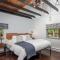 The Biddle House by AvantStay Breathtaking Views Walk to Lake