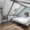 The Biddle House by AvantStay Breathtaking Views Walk to Lake