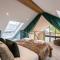 Foxes Den