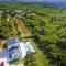 4 Bedroom Stunning Home In Rakalj
