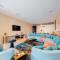 Superluxury Apartment in FIVE Palm, Pool & Beach Access - 迪拜