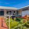Honomu Home with Screened Lanai and Ocean Views! - Pepeekeo