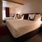 Capitol Square Hotel