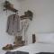 Dudley-spacious Exec 2 Bed - Long Stay - Parking!