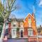 Dudley-spacious Exec 2 Bed - Long Stay - Parking!