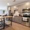 Cozy 10BR 10BA combined Apartment Near Downtown Cincinnati - سينسيناتي