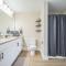 Spacious 8BR 8BA Combined Condos in Traverse City - Williamsburg