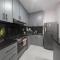 Modern Penthouse with Private Rooftop, Free Parking & WiFi