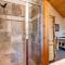 KBM Resorts Timber Wolf Lodge Mountain Elegance with Gas Fireplace Common Hot Tubs Near Canyons Village TWL-5b