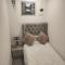 Cozy single bed partition