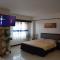 Airport Oasis - STUDIO unit only not 2-bedroom - Pusok