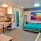 Airport Oasis - STUDIO unit only not 2-bedroom