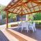 139 Government Rd - Pet Friendly, Air Con, WiFi, Water views