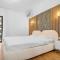 One Cotroceni - Luxurious Apartment with Balcony - Бухарест