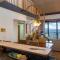 Penthouse Sweeping Ocean Views - Kahana