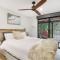 The Treehouse - Pet Friendly home in Jervis Bay!