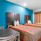 Econo Lodge Inn & Suites Channelview - Houston East