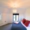 Maidenhead Stylish Three Bedroom Top Floor Apartment - 梅登黑德