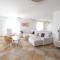 Vacation rental in the Alpilles, Provence, close to the village center - Beautiful view -Air conditionning Heated pool and spa - sleeps 8