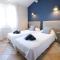 Vacation rental in the Alpilles, Provence, close to the village center - Beautiful view -Air conditionning Heated pool and spa - sleeps 8