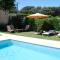 Semi-detached provencal farm with swimming pool