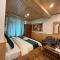 Hotel Neelgiri - Manali Diaries - Manāli