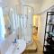 Duplex Home with 3 Bedrooms and Large Sofa-bed plus Back Patio, near Angel and King's Cross Station - 伦敦