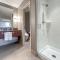 Coast Coal Harbour Vancouver Hotel by APA