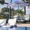 Classy N' Cozy Delray home! Pool with water view - ديلراي بيتش
