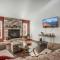 3BD Quiet Suburbs Restaurants & Parks