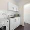 Mawson Lakes Retreat - 3BR, Wifi, Parking