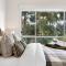Mawson Lakes Retreat - 3BR, Wifi, Parking