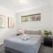 Prez Cote La Plaz - Pet Friendly -1 Min Walk to Beach