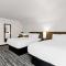 Clarion Pointe - ميلووكي