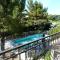 First floor of a typical house close to Aix en Provence 6 personnes - 勒鲁热新堡