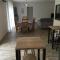 A pretty family house located in a tranquil area with a pretty view of the Luberon range.